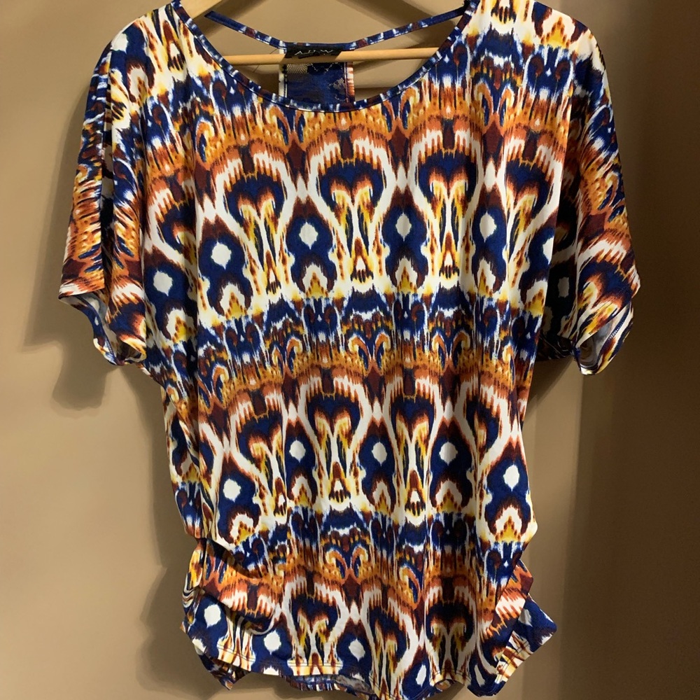 AUW Short Sleeve Top